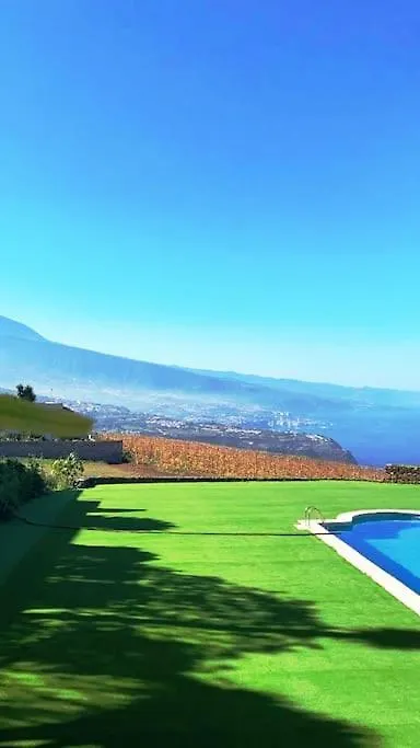 Dos Villas Y Una Amplia Piscina! La Matanza De Acentejo Spain
